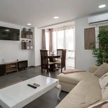 Apartamento Carmen Carihuela Playa *